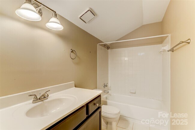 Building Photo - 501 Olmsted Park Pl