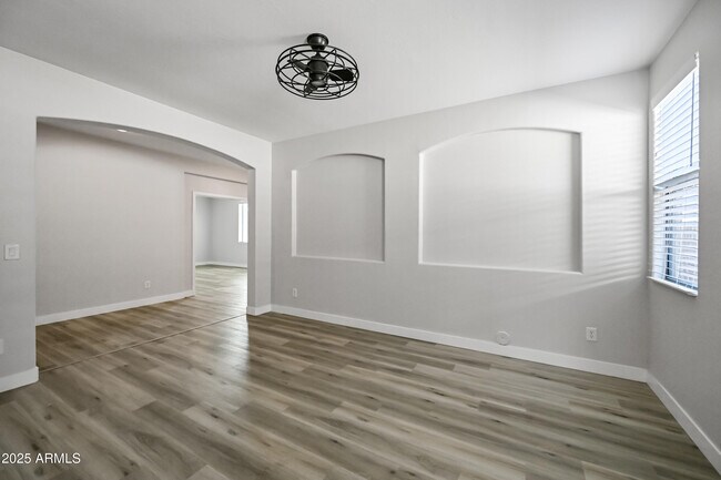 Building Photo - 2426 W Horsetail Trail