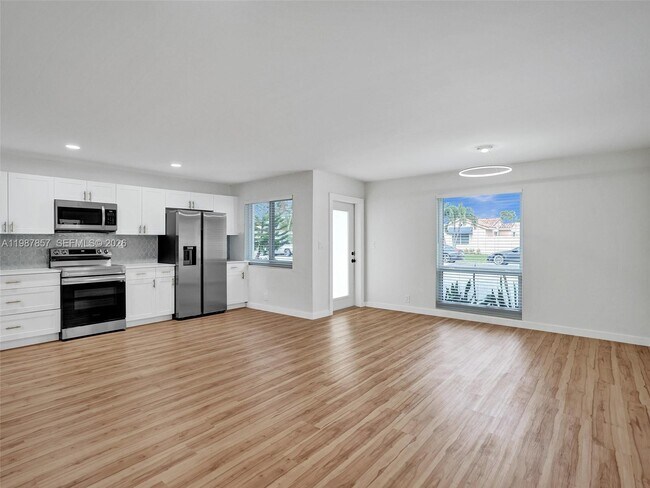 Building Photo - 932 Mandarin Isle