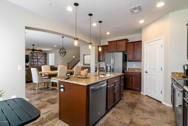 Building Photo - 9179 W Dreyfus Dr