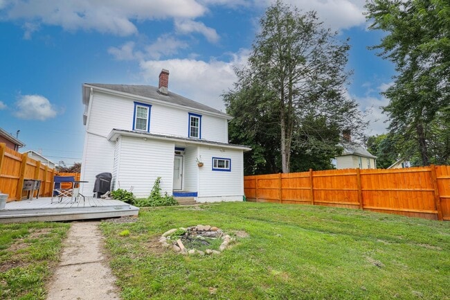 Building Photo - 670 Jones Ave