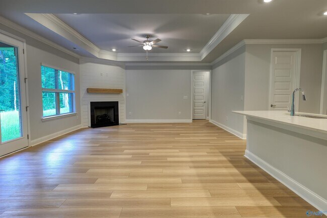 Building Photo - 156 Clift Crk Dr