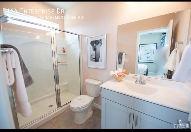 Building Photo - 164 Enterprise Dr