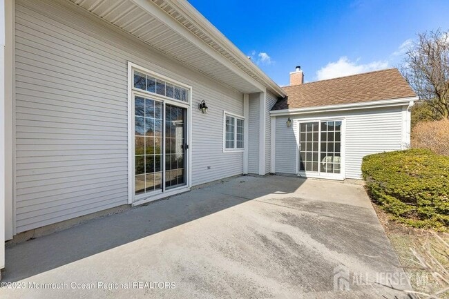 Building Photo - 48 Rutland Ln
