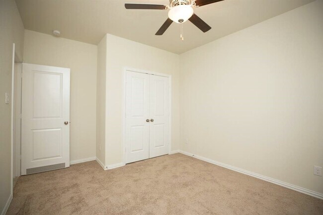 Building Photo - 10702 Balivcar Ct
