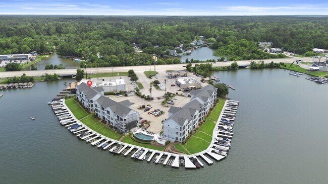 Building Photo - 168 Lake Point Blvd