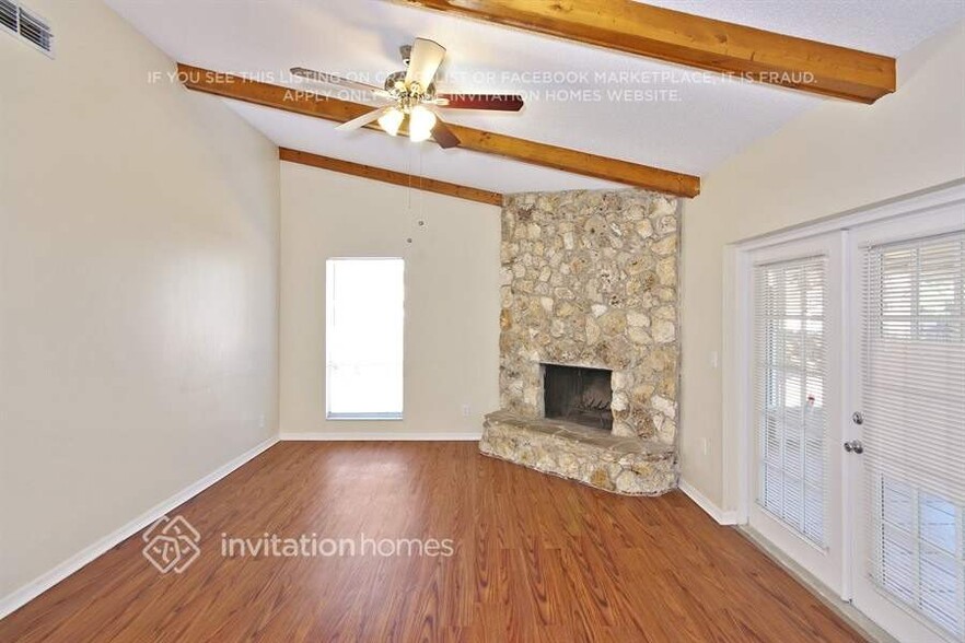 Building Photo - 1752 W Cheryl Dr