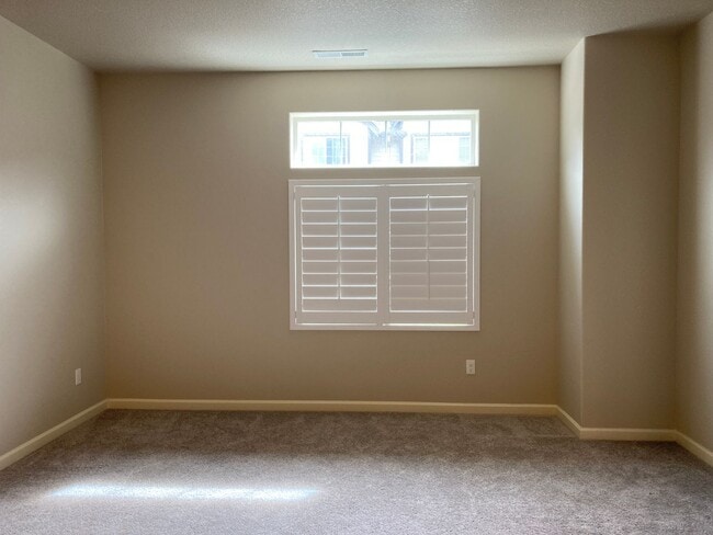 Building Photo - Beautiful Newer Home in Tigard