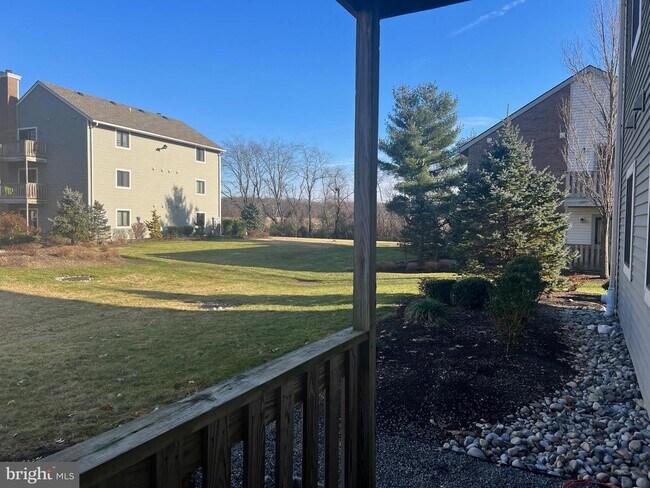 Building Photo - 1019 Ravens Crest Dr