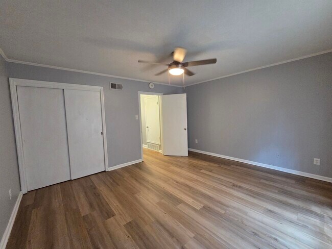 Building Photo - 2993 Laurencekirk Rd