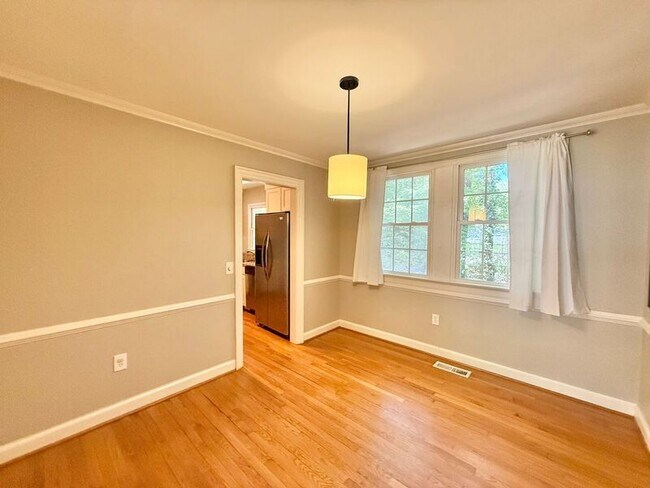 Building Photo - 808 Buckle Ct