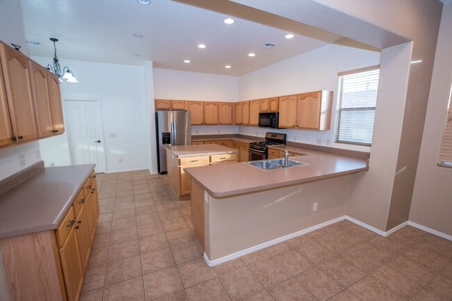 Building Photo - 1604 Laguna Nigel Dr