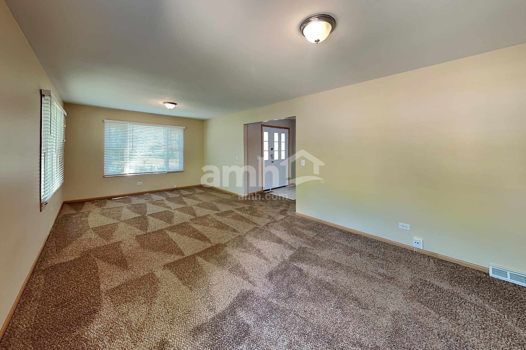 Building Photo - 481 Pheasant Chase Dr