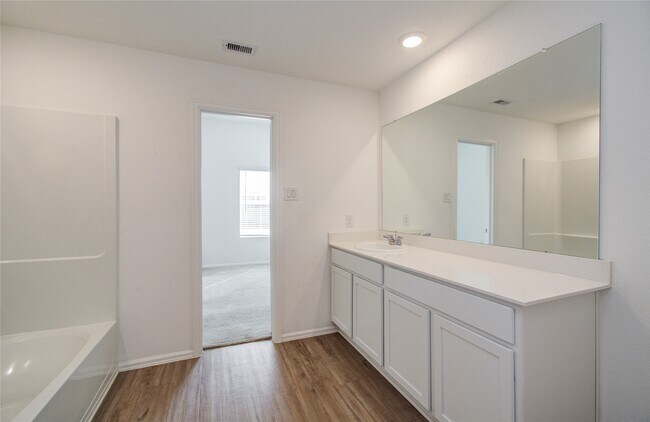 Building Photo - 4226 Iris Jade Dr