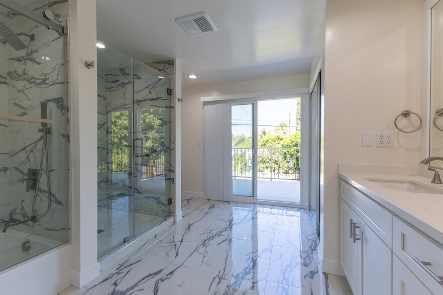 Primary Bathroom - 10342 Dempsey Ave