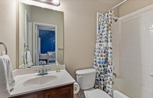 Building Photo - 5200 Birchwood Dr