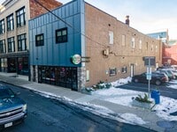 Building Photo - 140 Clinton St