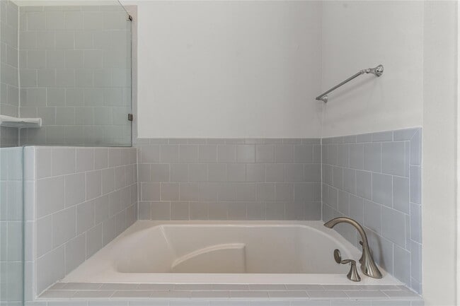 Building Photo - 4705 Thornton Grove