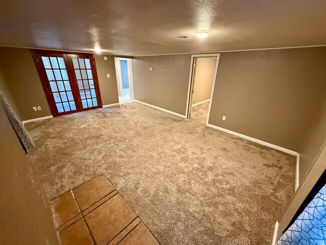 Building Photo - 1424 10th Ave