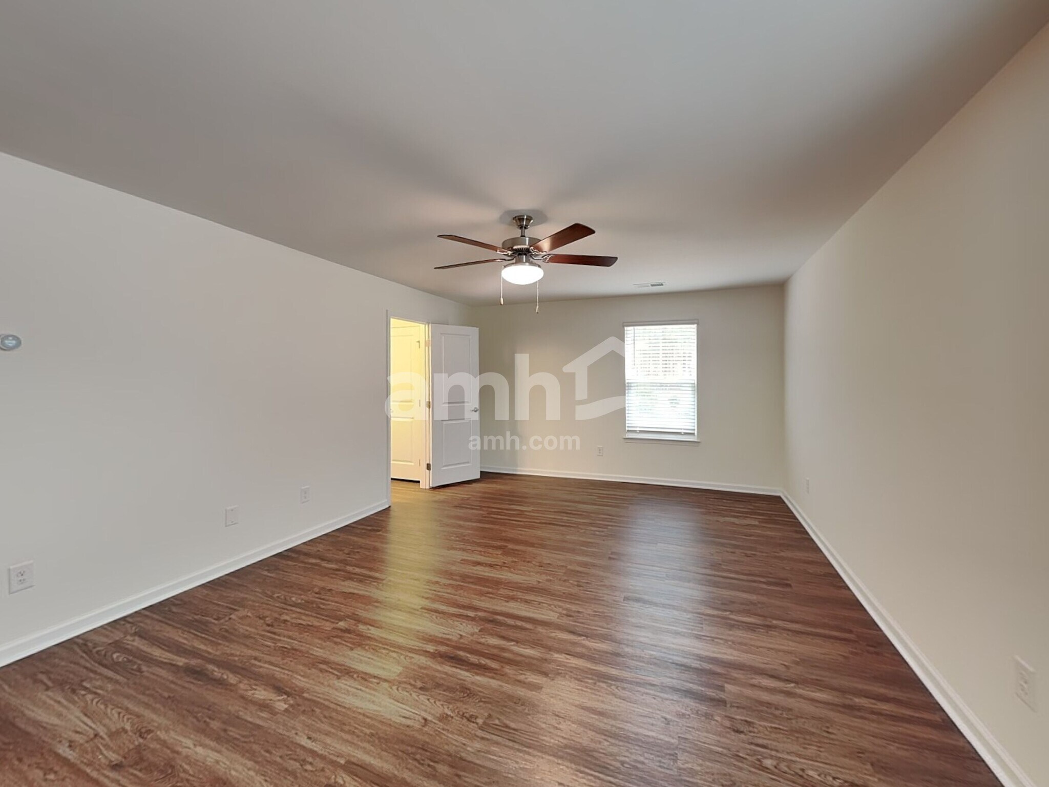 Building Photo - 5054 Twin River Dr