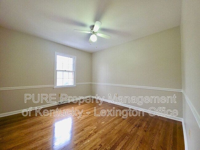 Building Photo - 3462 Lansdowne Dr