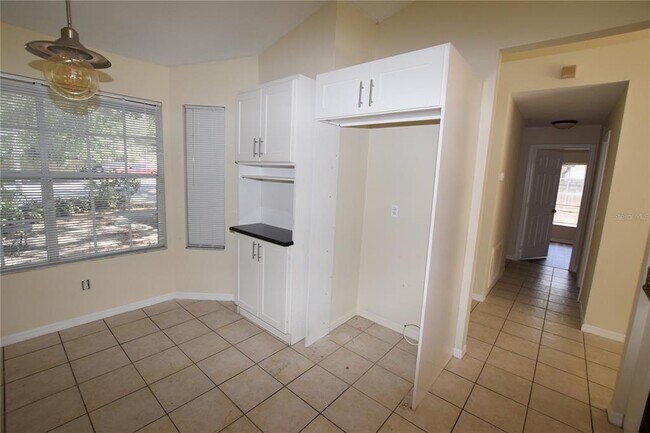 Building Photo - 302 Bridie Ct