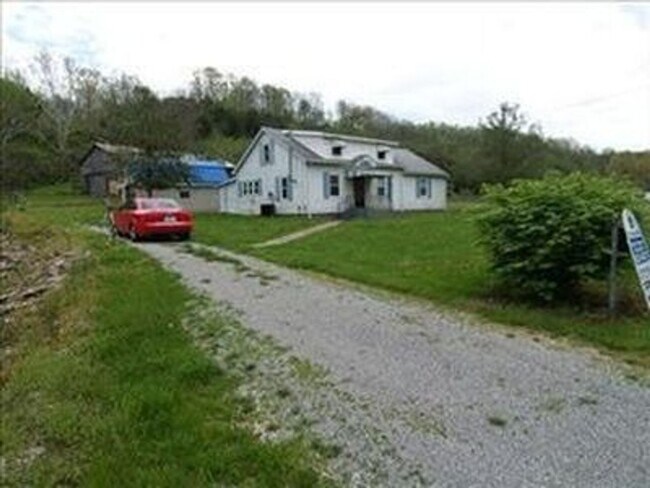 Building Photo - Spacious 3 Bed, 1 Bath Home – Move-In Ready!