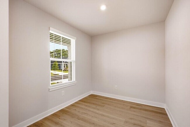 Building Photo - 2752 Rowyn St