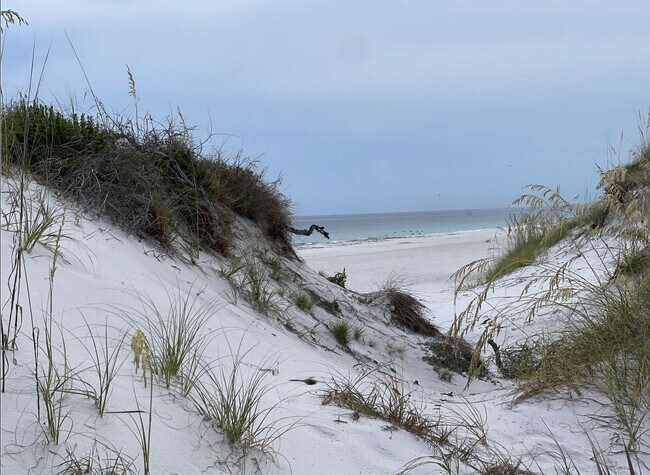 Building Photo - 76 Gulf View Dr