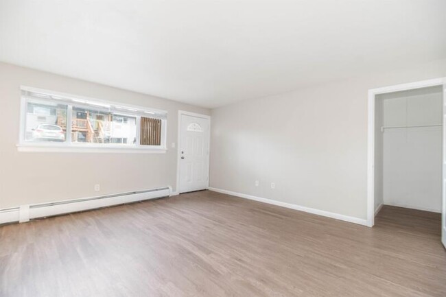 Building Photo - 235 S Ingalls St