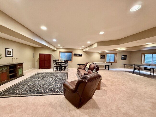 Building Photo - 3805 Brushland Ct