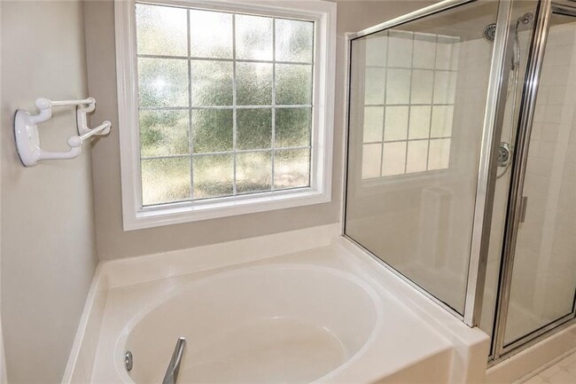 Building Photo - 227 Westwind Dr