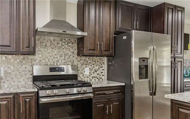 Building Photo - 6600 1/2 Flatwoods Road - Northport - 3 Bedroom 2 Bath