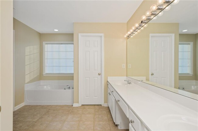 Building Photo - 164 Towey Trail