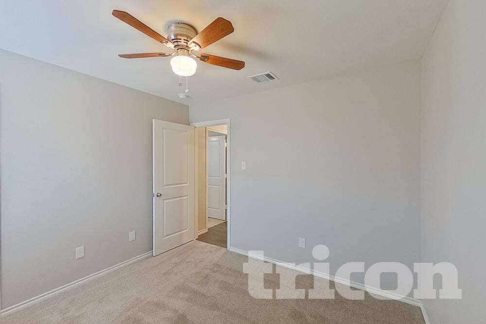 Building Photo - 848 Glover Dr