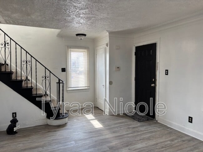 Building Photo - 14100 Winthrop St