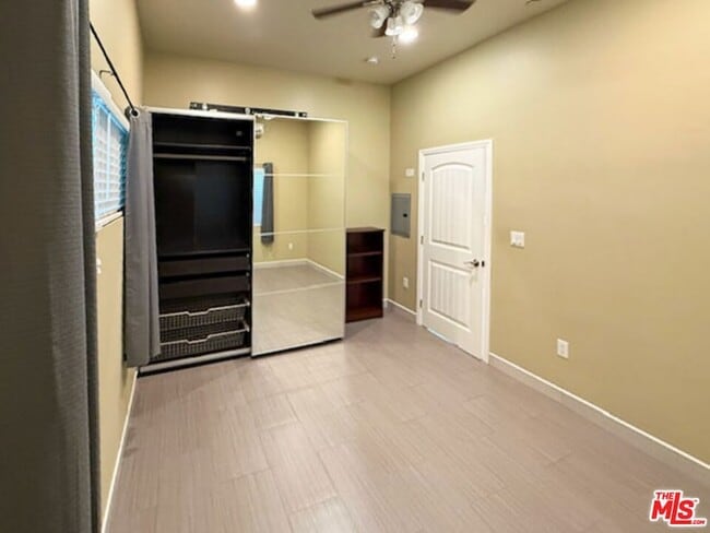 Building Photo - 6231 Royer Ave