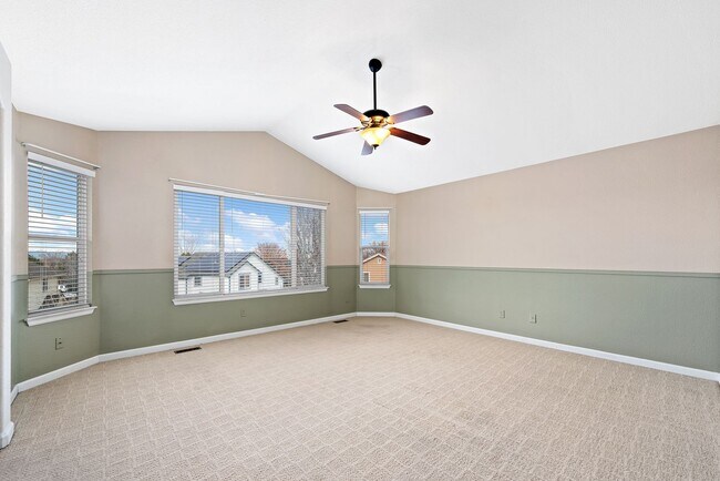 Building Photo - Long Realty & Property Management - Big home. Big yard. Big vibes. 6 beds 4 baths 3,556 sq ft Aur...