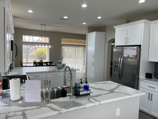 Building Photo - 14608 W Horizon Dr