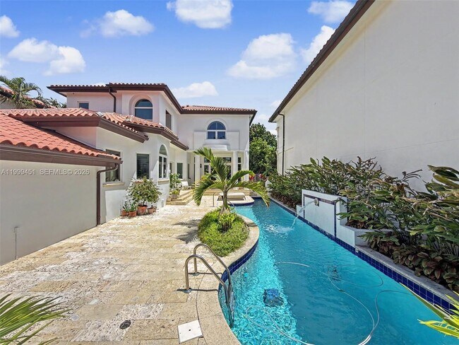 Building Photo - 13689 Deering Bay Dr