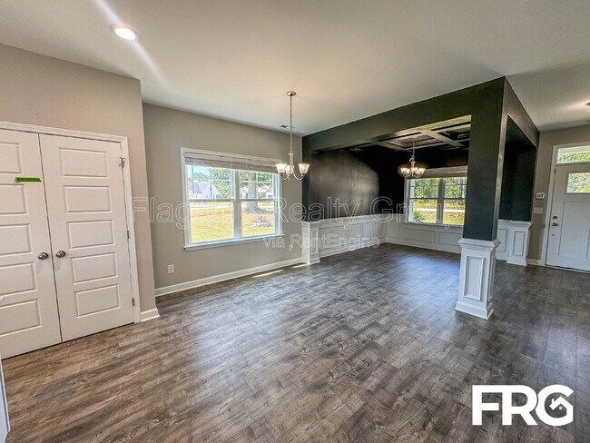 Building Photo - 208 Coffman Dr