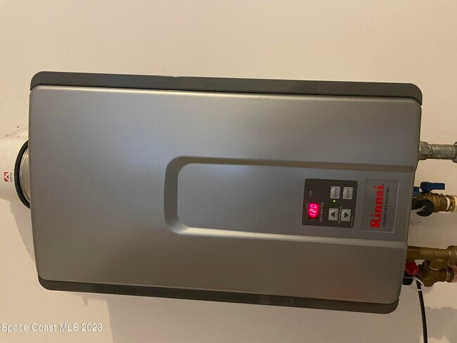 Building Photo - 179 Shell Pl