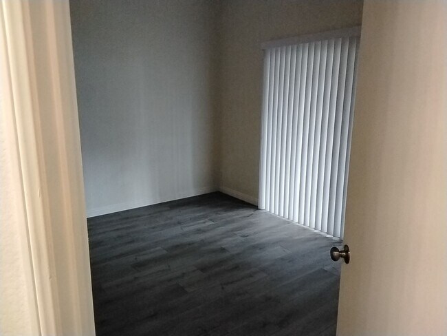 Building Photo - We know how important it is to come home to a relaxing and welcoming atmosphere! Beautiful 2 Bedr...