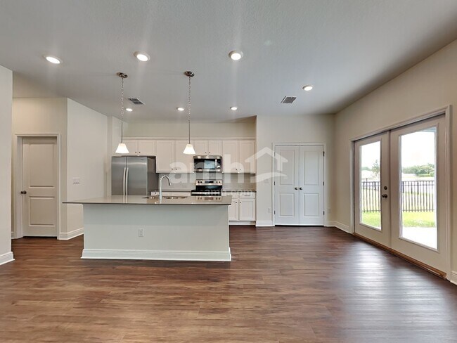 Building Photo - 27265 St Andrews Ave