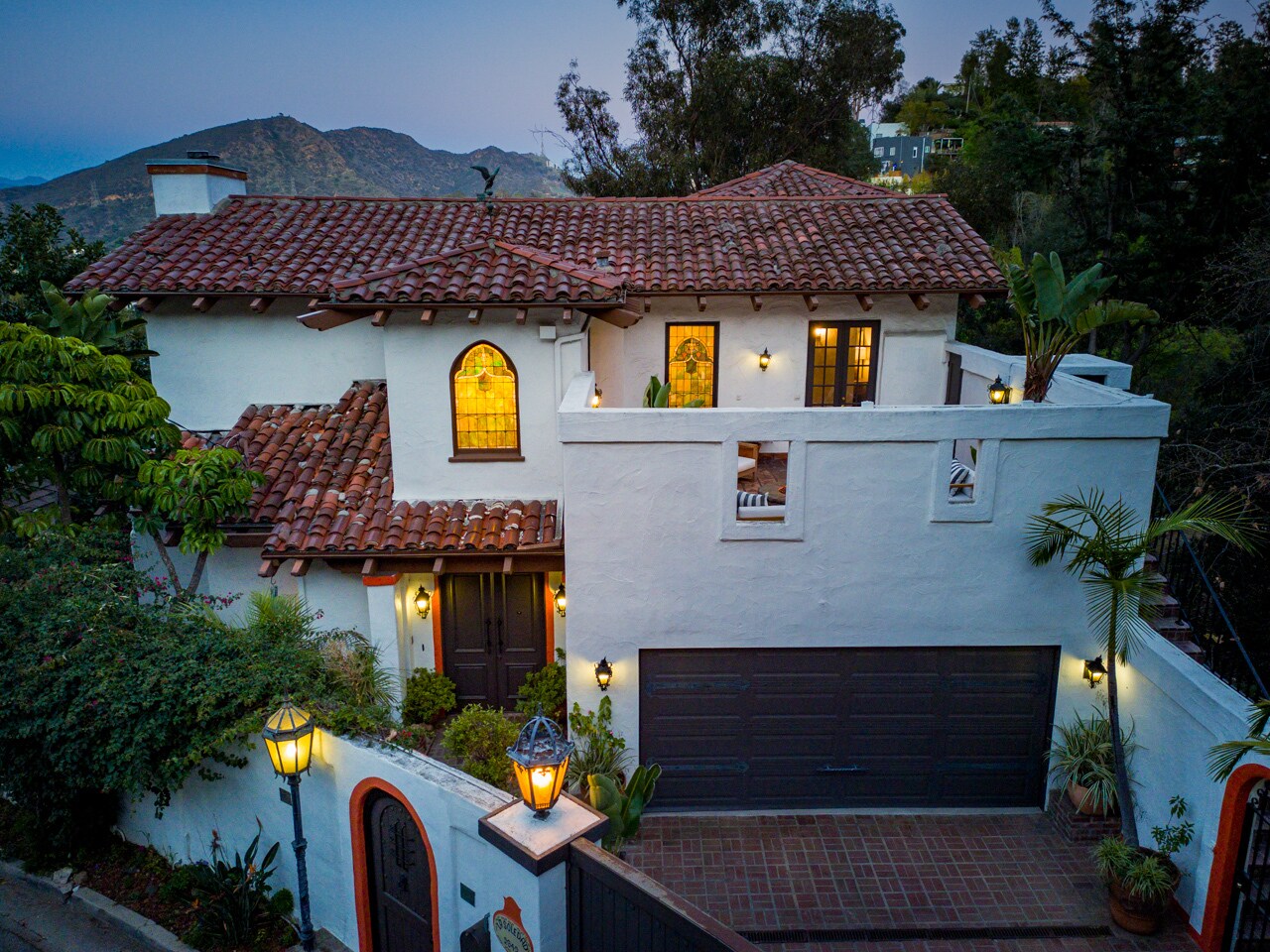 Building Photo - 2942 Passmore Dr