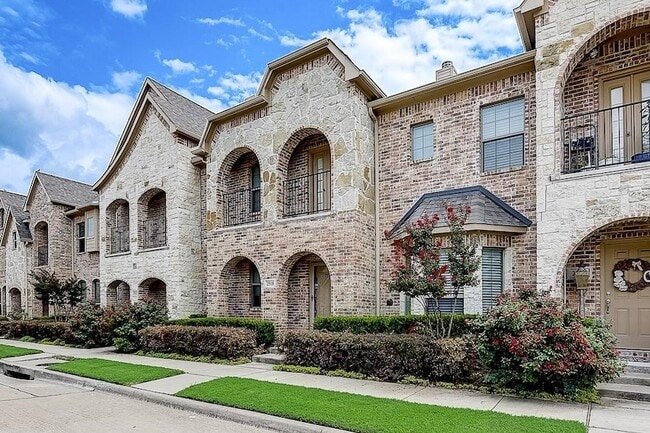 Building Photo - 2518 Adam Ln