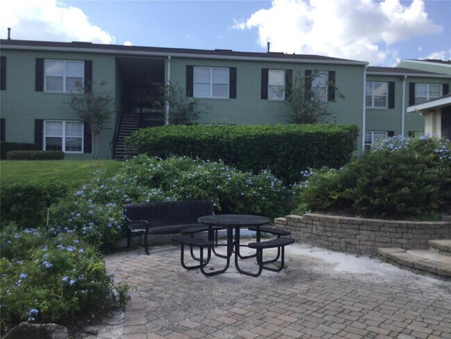 Building Photo - 2071 Dixie Belle Dr