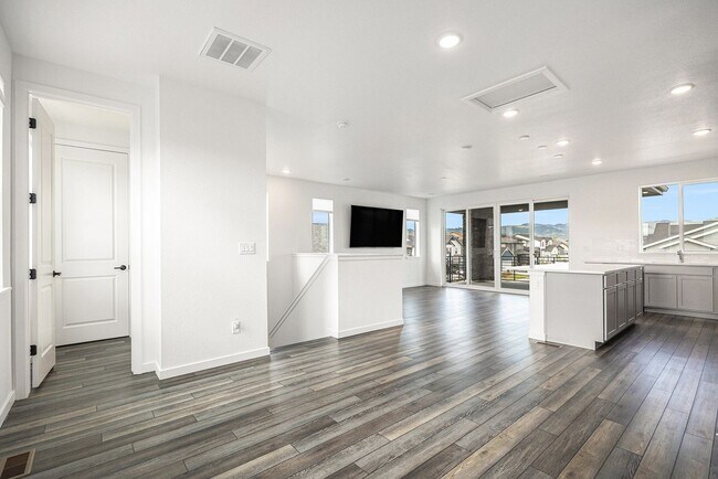 Building Photo - Sterling Ranch Stunner!!