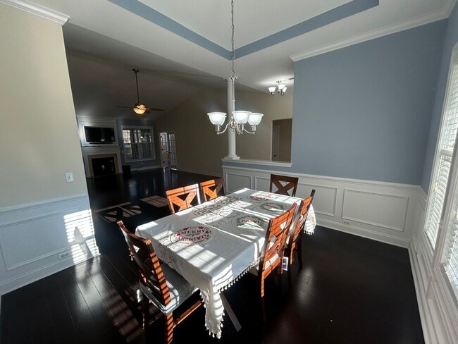 Building Photo - 1189 Parish Way