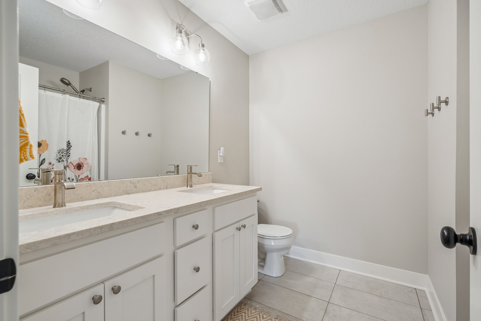 Building Photo - 2105 Timberview Dr